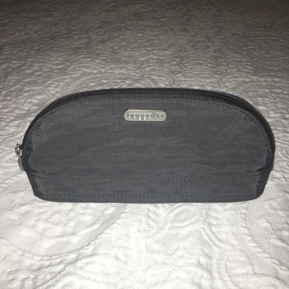 Summer Sale!! Baggallini Gray Cosmetics Case